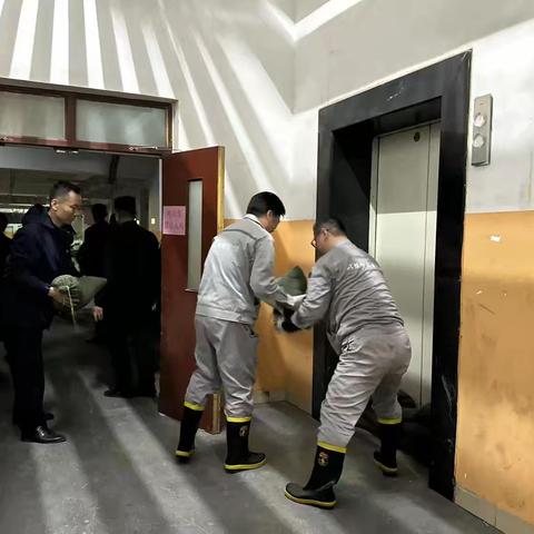 北园街道板桥、板桥东苑社区开展防汛安全演练