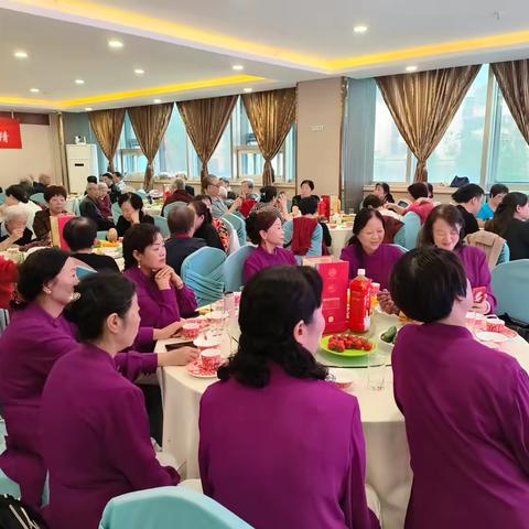 【九九重阳节 浓浓敬老情】西安市临潼区中医院举办退休职工重阳节团拜会