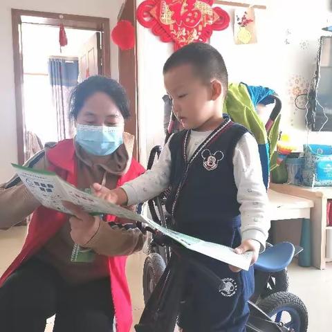 建华南街道办事处海天社区开展生活垃圾分类入户宣传活动