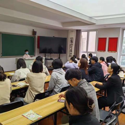 石家庄市建华南街道海天阳光园社区开展关注女性健康讲座活动