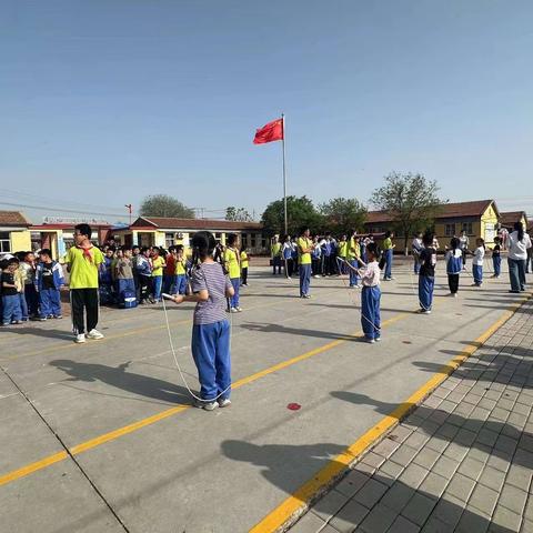 “绳”采飞扬展风采  悦动身心强体魄—— 刘缺屯小学跳绳比赛