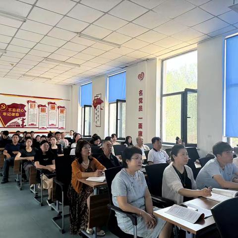 银州区第八小学与彩桥北社区联合开展“八项规定解读活动，筑牢纪律防线”