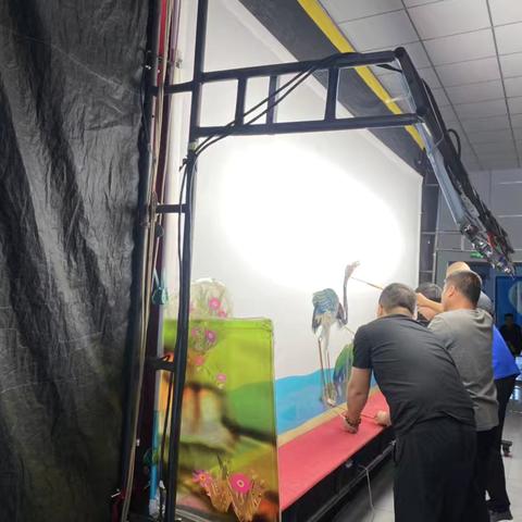 【粉墨传薪火，梨园润童心】——华泰道小学戏曲进校园活动