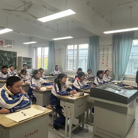 22级金融一班第九周班会 — 直面挫折逆风而行