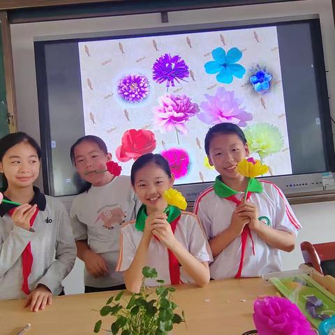 缠绕纸花 ＿＿＿2203课堂作业