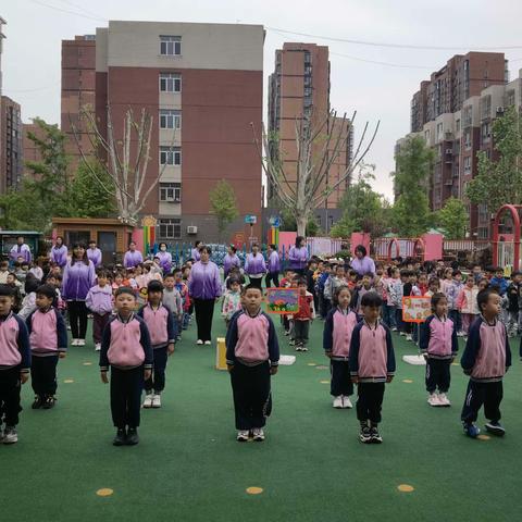 胥各庄镇中心幼儿园升旗仪式