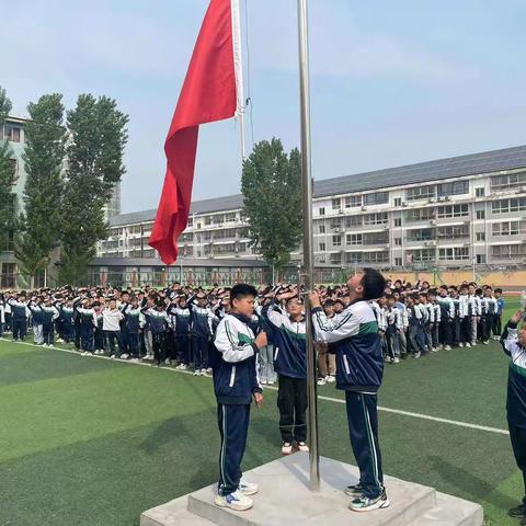 【十里铺中心小学靳改红】我心中的祖国，红旗飘飘