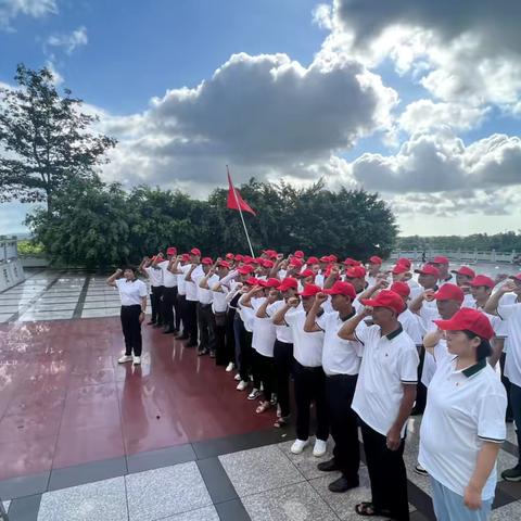 南桥镇桥中村党支部开展“学党纪守初心，扬正气担使命”主题党日活动