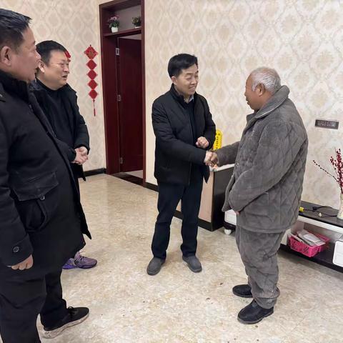 春节慰问送温暖 真情关爱暖人心