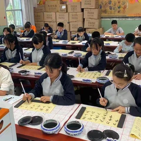 【落实双减有成效 课后延时促成长】