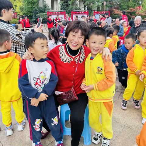 老幼同乐，话重阳——精英观山湖幼儿园重阳节主题活动