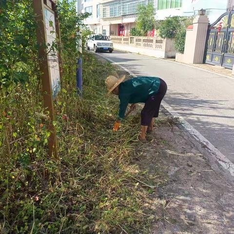 群联村新时代文明实践站开展【环境整治】活动