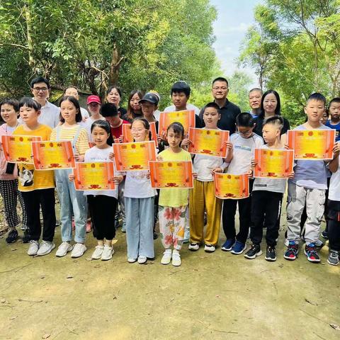 感恩相逢， 拥抱未来 ，充满国学气息的结业典礼， 美美的仪式感 ，希望能给孩子们留下美好的回忆