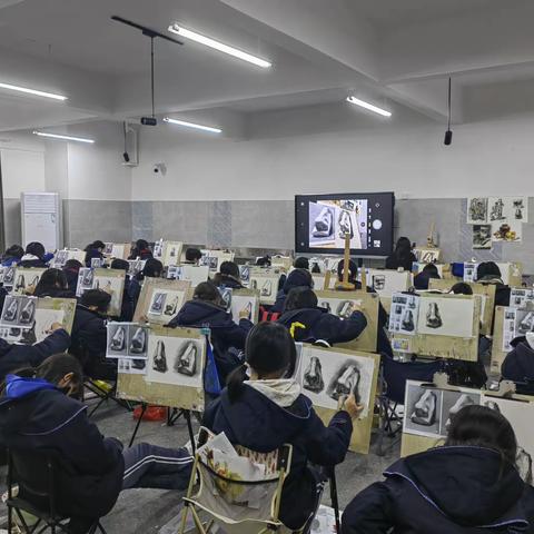 武汉育才美术高级中学问津校区－－高二7班第十六周