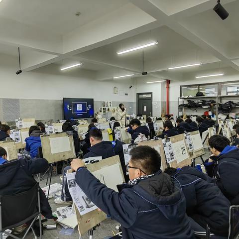 武汉育才美术高级中学问津校区－－高二7班第十七周