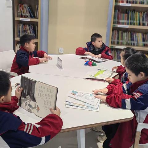 博才阳光实验小学 2210 班《快乐小队》 书香阅读，阅读越快乐