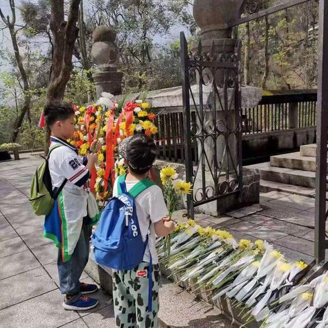 博才阳光实验小学——2210 班《快乐小队》