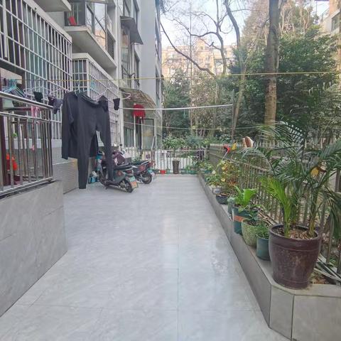 华陆世纪景城一楼带花园美宅，拎包即住的理想家，产权127，老证不包证，76.8W，V5799