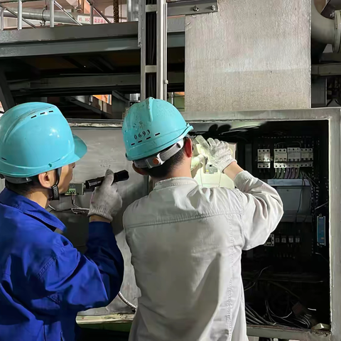 奋战在夏修 | 不畏高温 汗水并举