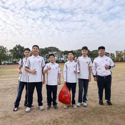 “分”享清洁，“类”聚美好——港口中学开展校园环境提升行动