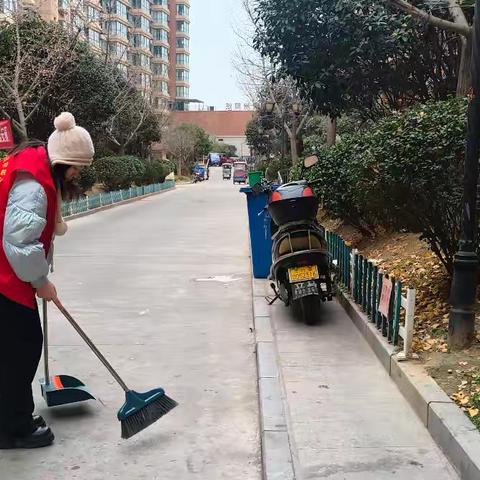 瑞景华苑安置点开展四个一环境卫生整治