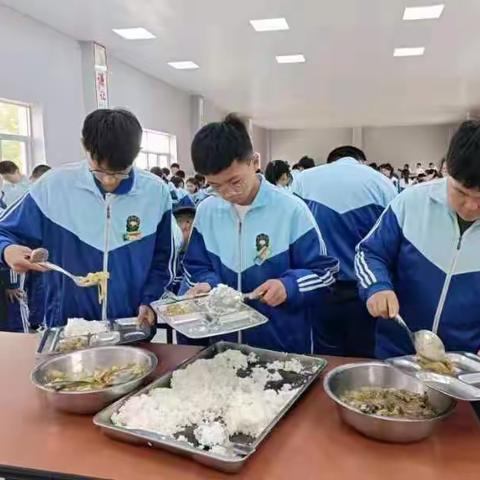 椅圈中学文明就餐日常记录