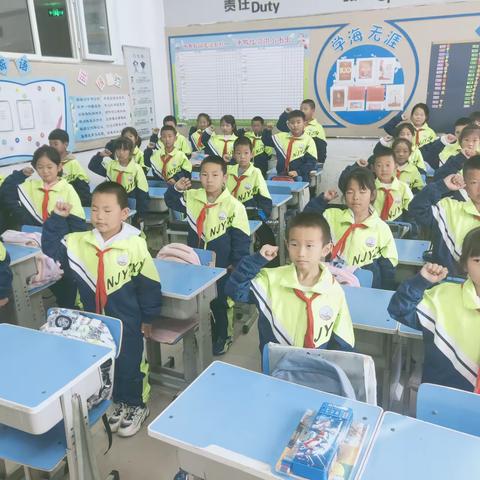 牛家营子小学二年三班—努力奋进的一家人