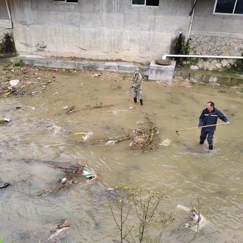 河道清淤在行动