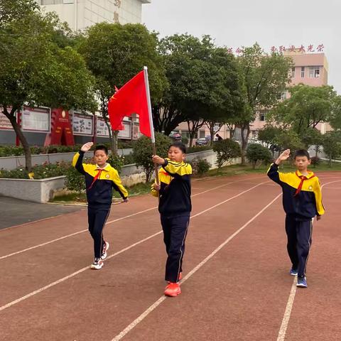 杨得志红军学校隆重举行“10.13建队日”第二批新队员入队仪式 ‍ ‍