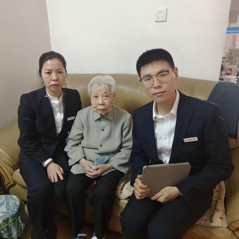 【大南支行】为高龄客户提供上门服务