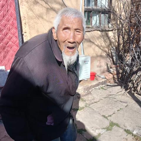 西井村网格员把爱送到家为行动不便老人办理社保认脸识别认证