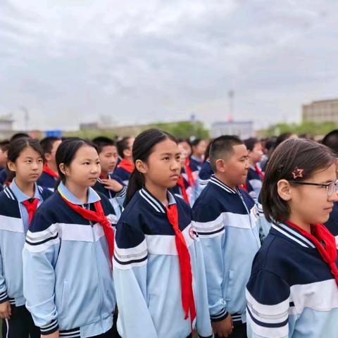 防震减灾 守护生命之舟 博乐市第九中学防火防震安全演练