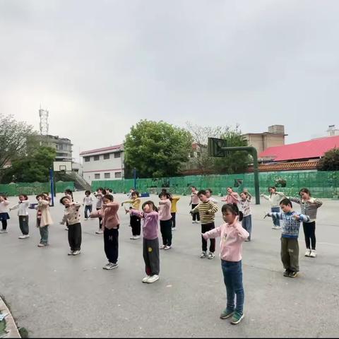 舞动童年，快乐成长———前进小学课后服务舞蹈篇