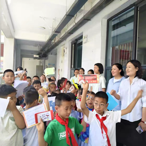 【一举高“粽”】小手拉大手·共护梦想行——两心相牵寄祝福，粽情筑梦向未来