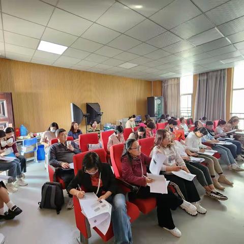 “慧学”课堂促发展，同课异构展风采