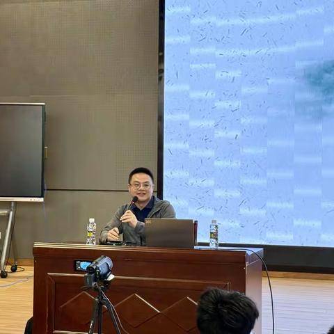 帮扶送教传经典，道家智慧润心田 ——海南师范大学文学院郑天熙副教授莅临我校开展讲座