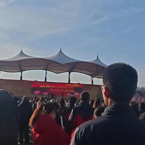 责任在肩，梦想在心。庞文博十八岁成人礼，扬帆起航正当时。