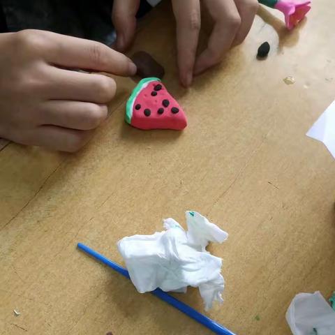 劳动教育课——手工彩泥制作