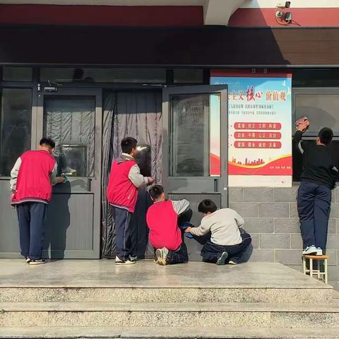 爱护校园，乐于劳动——鸡泽县第二中学校园大扫除