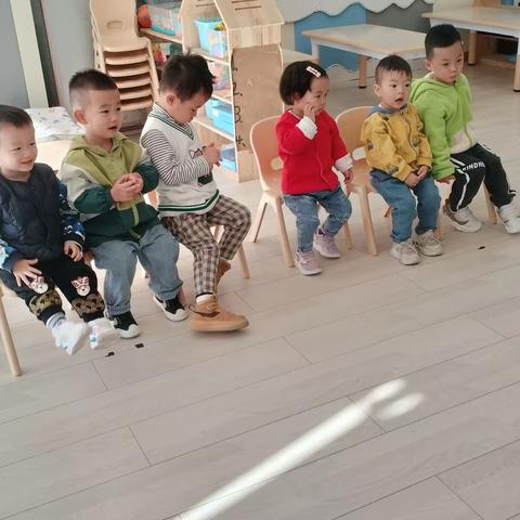 幼儿园的快乐生活——禾培幼儿园_雨露班一周回顾🌈