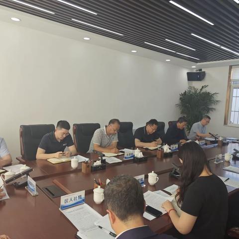 高陵区召开“加快推进‘双中心’建设在成形起势上实现新突破”二季度工作推进会