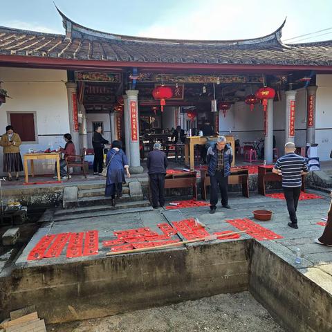 蔡宅墨香迎新春，共书祝福暖人心--蔡宅村举办第一届“迎新春 送祝福”写春联送春联活动