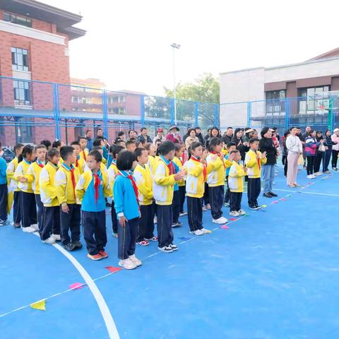 【课程育人】“悦享暖冬 快乐运动”亲子趣味运动会——芒市四小二年级（8）班