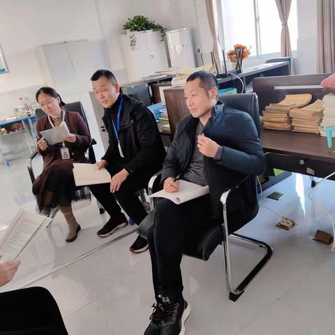 用心耕耘迎收获教学研讨共成长 一五年级语文期中学情专题研讨活动