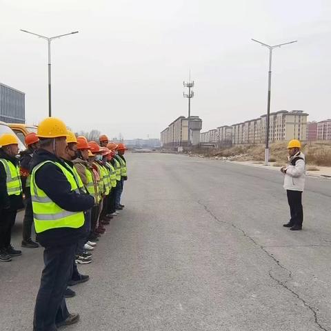 以练促干，织密“安全防线”——军创服务有限公司公路养护开展道路养护安全作业应急演练