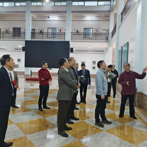 高雪山书记再次参观胡江山水画作品展