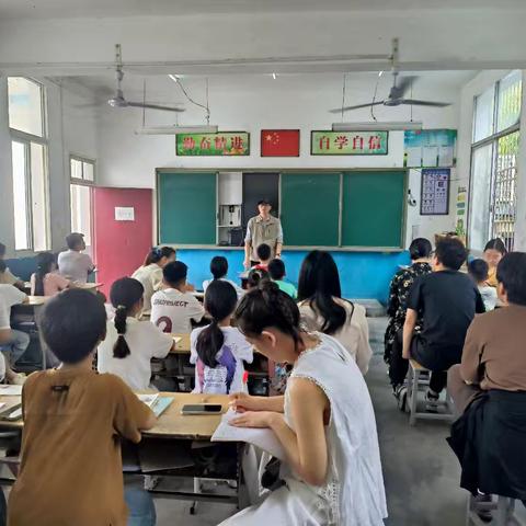 小学英语四年级教研活动纪实