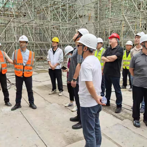 新桥街道五一节假日期间建筑工地安全和围挡整治排查工作