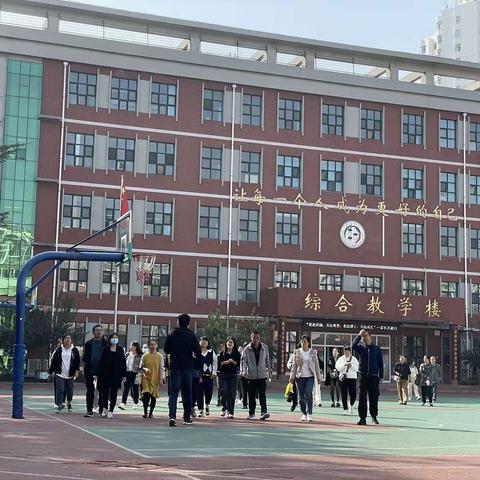 “伴”日相约，共育美好——北关中心小学家长开放日活动