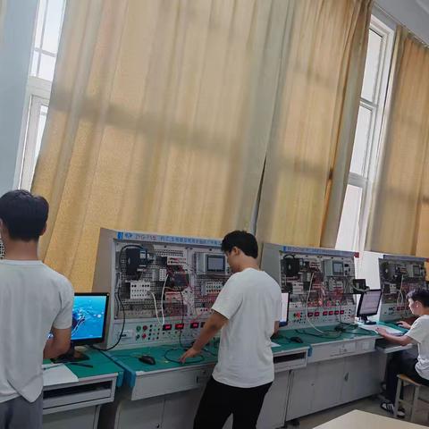 实验室里的期末考试 23电气一班